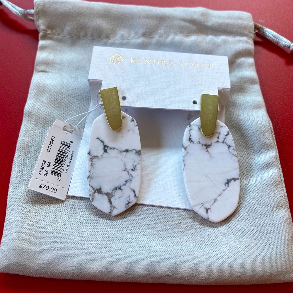 NWT Kendra Scott White Howlite Aragon